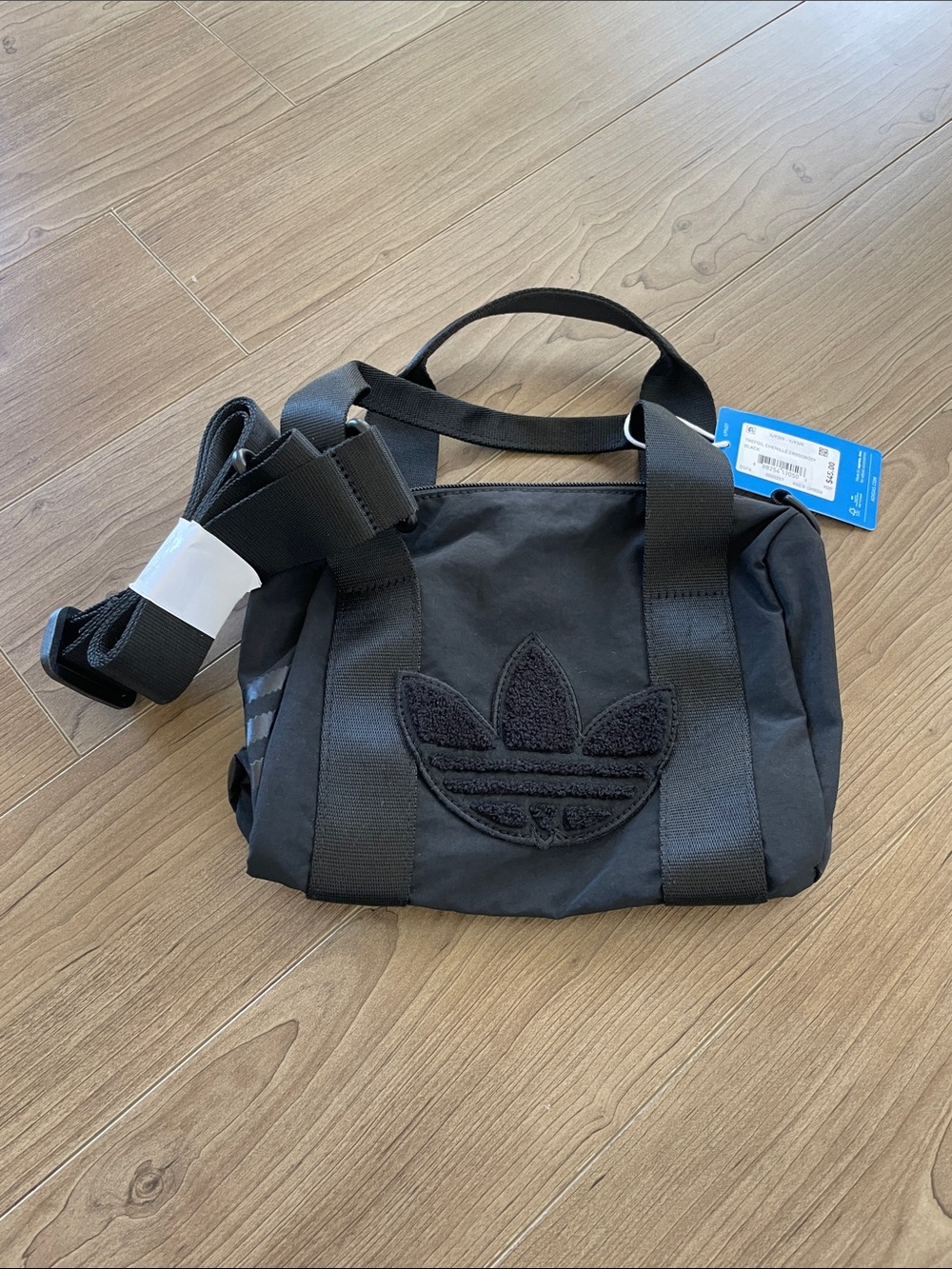 adidas Originals Black Trefoil Chenille Crossbody Mini Messenger Bag Brand New
